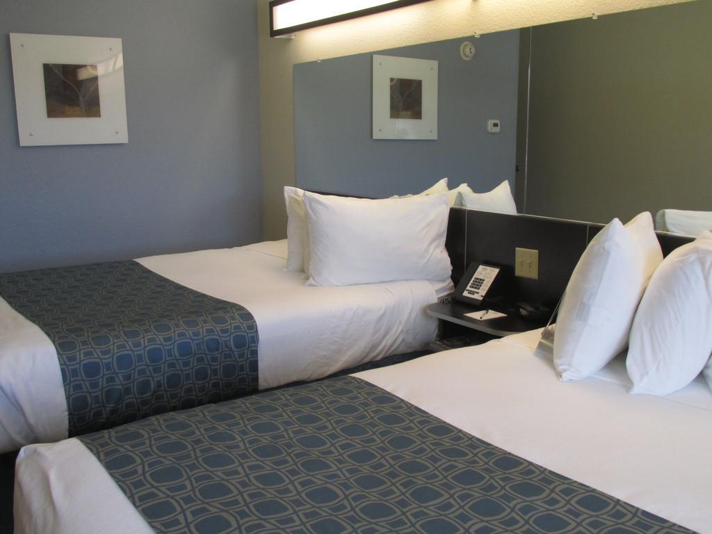 Microtel Inn & Suites Belle Chasse Δωμάτιο φωτογραφία